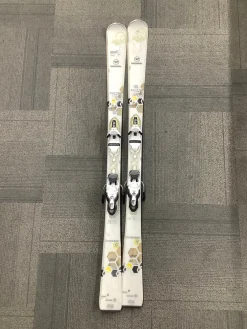 Used Rossignol TEMPTATION 74 Girls DH Ski/Binding White 152 cm