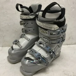 Used Salomon DIVINE 4 Womens DH Ski Boot White And Silver 235 MP - J05.5 - W06.5