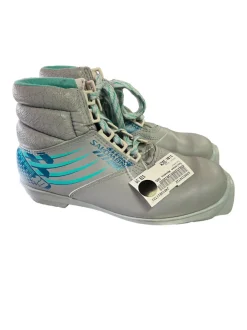Used Salomon W 05-05.5 / JR 03.5-04 Women's Cross Country Ski Boots