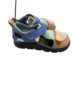 Used Sandals Y Youth 06.0