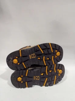 Used Senior 8 Men's Camping and Climbing Footwear