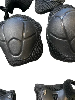 Used SKATEBOARD PROTECTIVE SET Skateboard Accessory