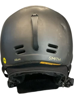 Used Smith Snowsport Helmet Adult None SM