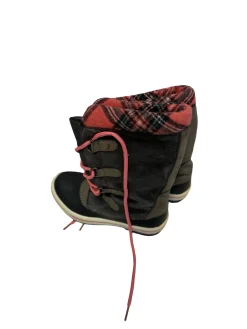 Used Snow Boots Youth Size 13