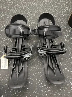 Used SNOWFEET 50CM SKI SKATES Mens DH Ski/Binding Black 135 cm