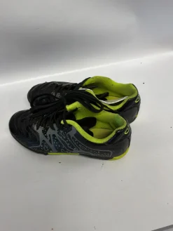 Used Soccer Indoor Shoes Black Junior 01.5