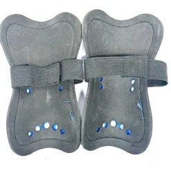 Used Soccer Shin Guards Youth Royal Blue XS
