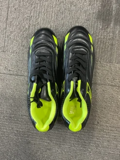 Used Soccer Turf Shoes Black Senior 7