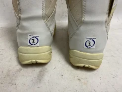Used Spice Girls Snowboard Boots White Junior 03