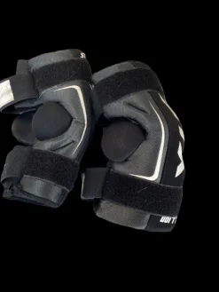 Used STX STALLION Lacrosse Arm Pads/Guards Black SM
