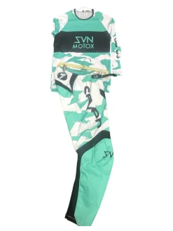Used SVN Adult Bottom Kelly green LG