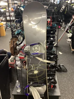 Used SWIS SNOWBOARD Mens Board/Bindings None 155 cm