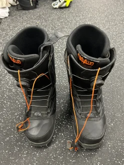 Used ThirtyTwo BINARY Mens Snowboard Boots Black Senior 9.5