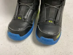 Used ThirtyTwo KIDA BOA Boys Snowboard Boots Black And Carolina Blue Junior 04