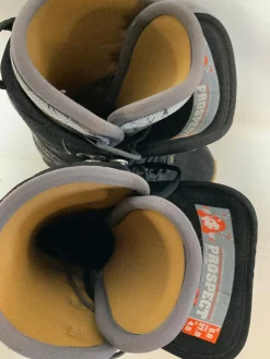 Used ThirtyTwo PROSPECT Boys Snowboard Boots Black Junior 05
