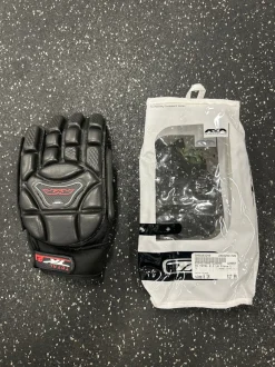 Used TK TOTAL 2.1 8" Field Hockey Gloves