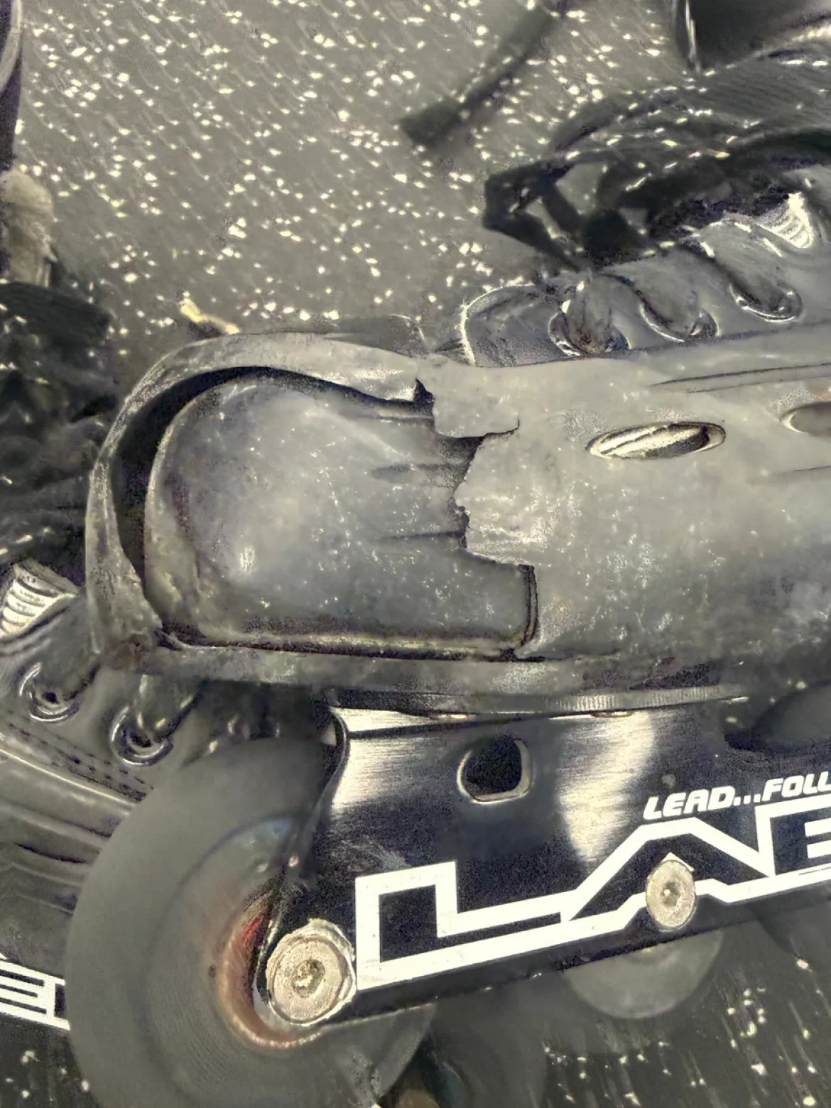 Used Tour Skate G1 THOR Roller Hockey Skates Black Senior 9