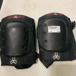 Used Triple Eight Senior Inline Skate Kneepads