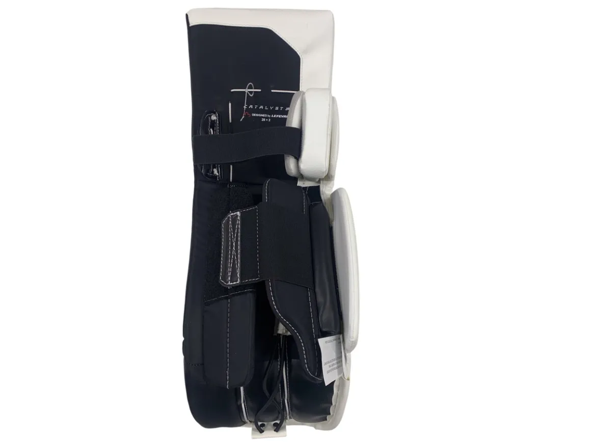 Used True CATALYST Goalie Leg Pads Junior White/Black 28+2”