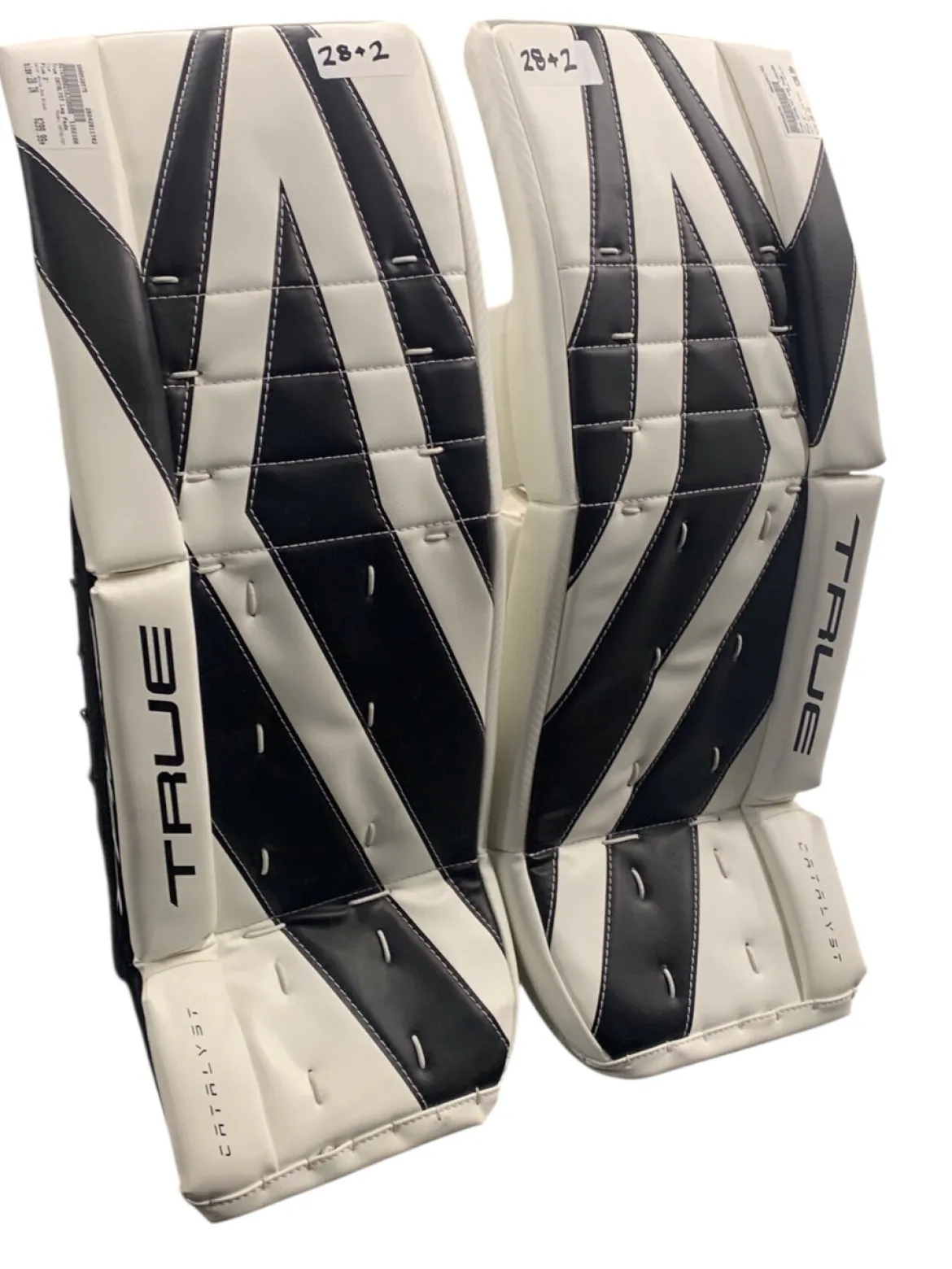 Used True CATALYST Goalie Leg Pads Junior White/Black 28+2”