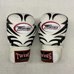 Used TWINS SPECIAL 14 OZ Boxing Gloves Black Senior