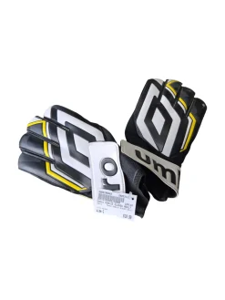 Used Umbro GOALIE GLOVES ADULT Soccer Goalie Gloves Black 1