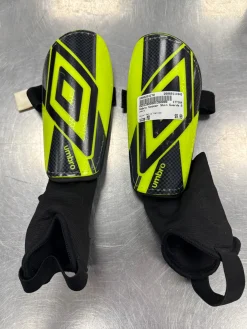Used Umbro Soccer Shin Guards Adult Optic Yellow MD