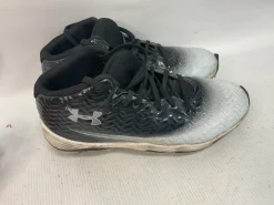 Used Under Armour Adult FB Cleats None Senior 7.5
