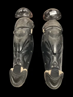 Used Under Armour UALG2-SRVS Catchers Leg Guards Black Junior