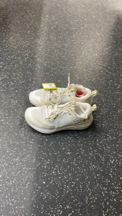 Used Under Armour VB Shoes Adult White Senior 8