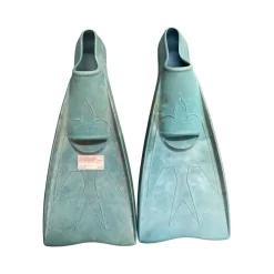 Used Underwater Fins Carolina Blue LG