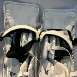Used Vaughn BLACK/WHITE Goalie Leg Pads Inter White 31 1/2