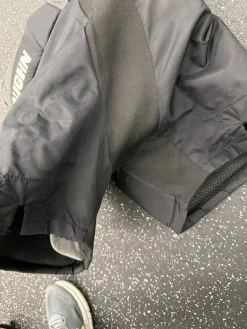 Used Vaughn V9 Junior Goalie Pant Black S/M