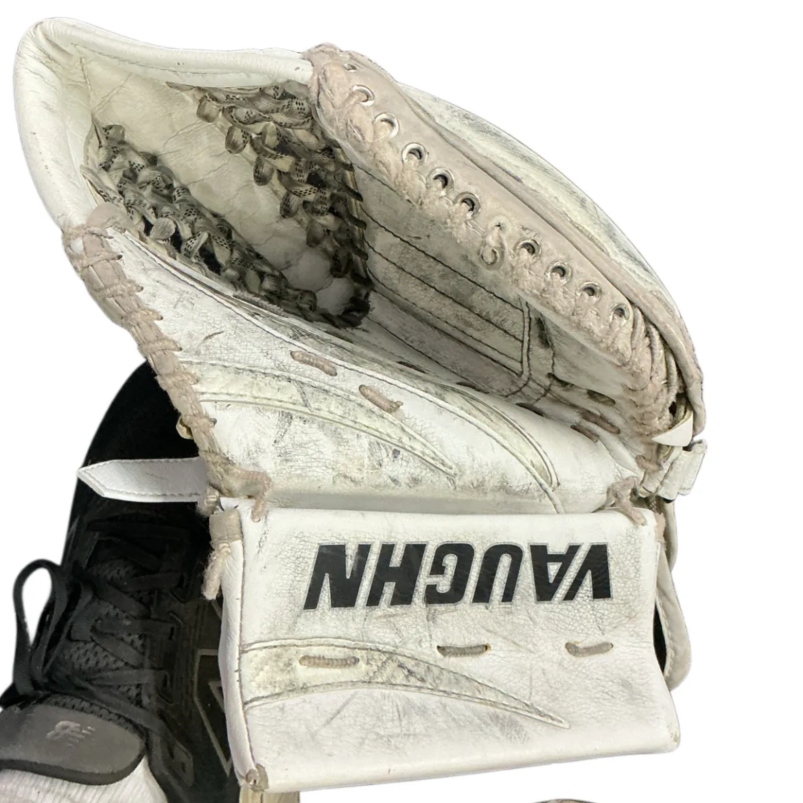 Used Vaughn V LT60 Senior Goalie Catcher White