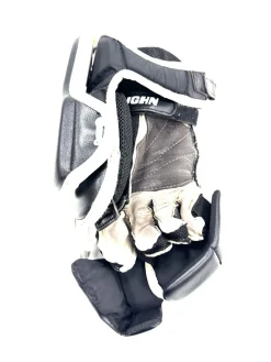 Used Vaughn VELOCITY PRO Senior Goalie Blocker White