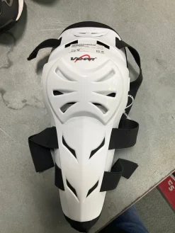 Used VEMAR KNEEPADS Skateboard Kneepads White Senior