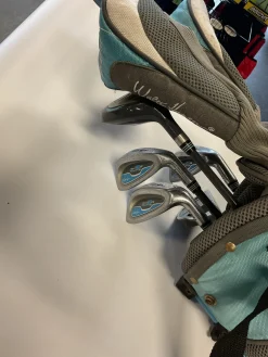 Used Walter Hagen HAGEN JR GIRLS Jr Package Set RH Carolina Blue 6 Piece