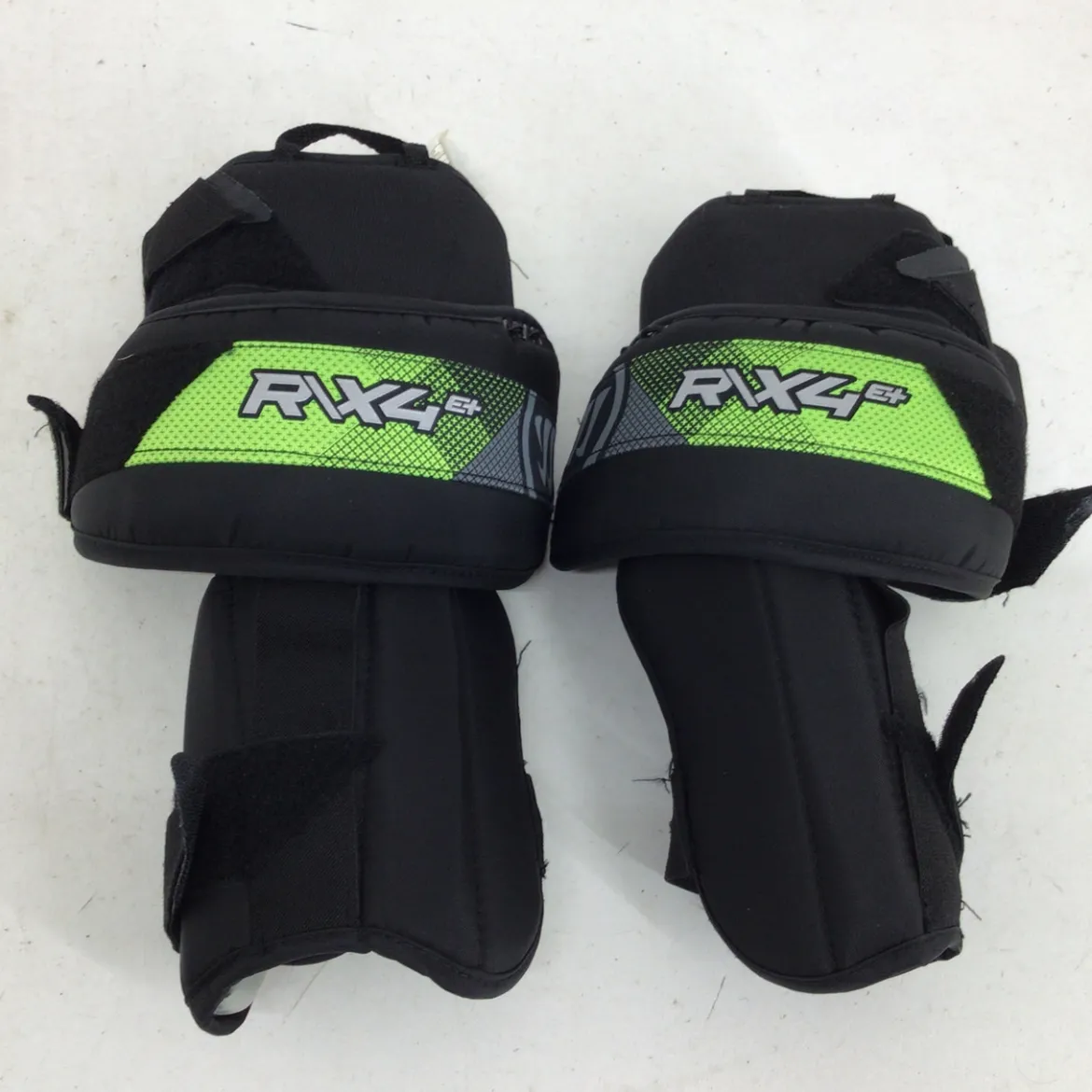 Used Warrior RITUAL X4 E+ INT GOALIE KNEE PADS Goalie Accessory