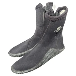 Used Water Shoes M Black Senior 5