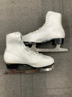 Used WHITE WomensFigure Skate White Senior 10