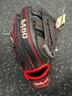 Used Wilson A450 BB/SB Glove RH Throw Black 11"