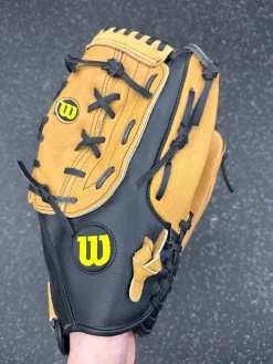 Used Wilson A360 BB/SB Glove RH Throw Brown 14"