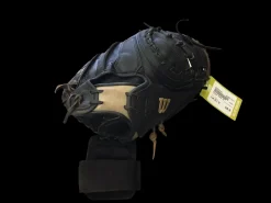 USED WILSON A2000 M2 BB/SB CATCHER'S RH THROW BLACK 33 1/2"