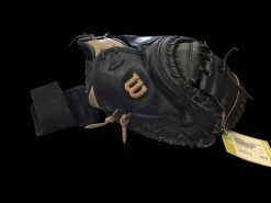 USED WILSON A2000 M2 BB/SB CATCHER'S RH THROW BLACK 33 1/2
