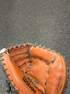 Used Wilson A05RB19CM BB/SB Catchers RH Throw Brown 32