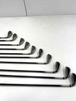 Used Wilson FAT SHAFT REGULAR FLEX Mens Iron Set RH 3I-GW/AW